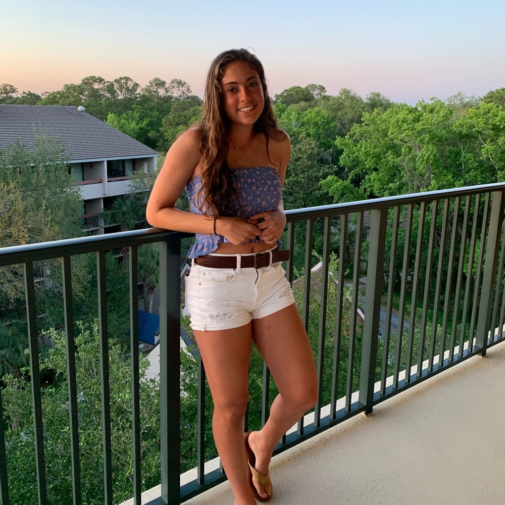 Meet your Posher, Marisa